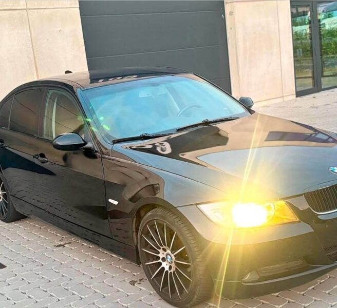 BMW 320i E90