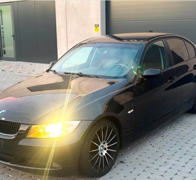 BMW 320i E90